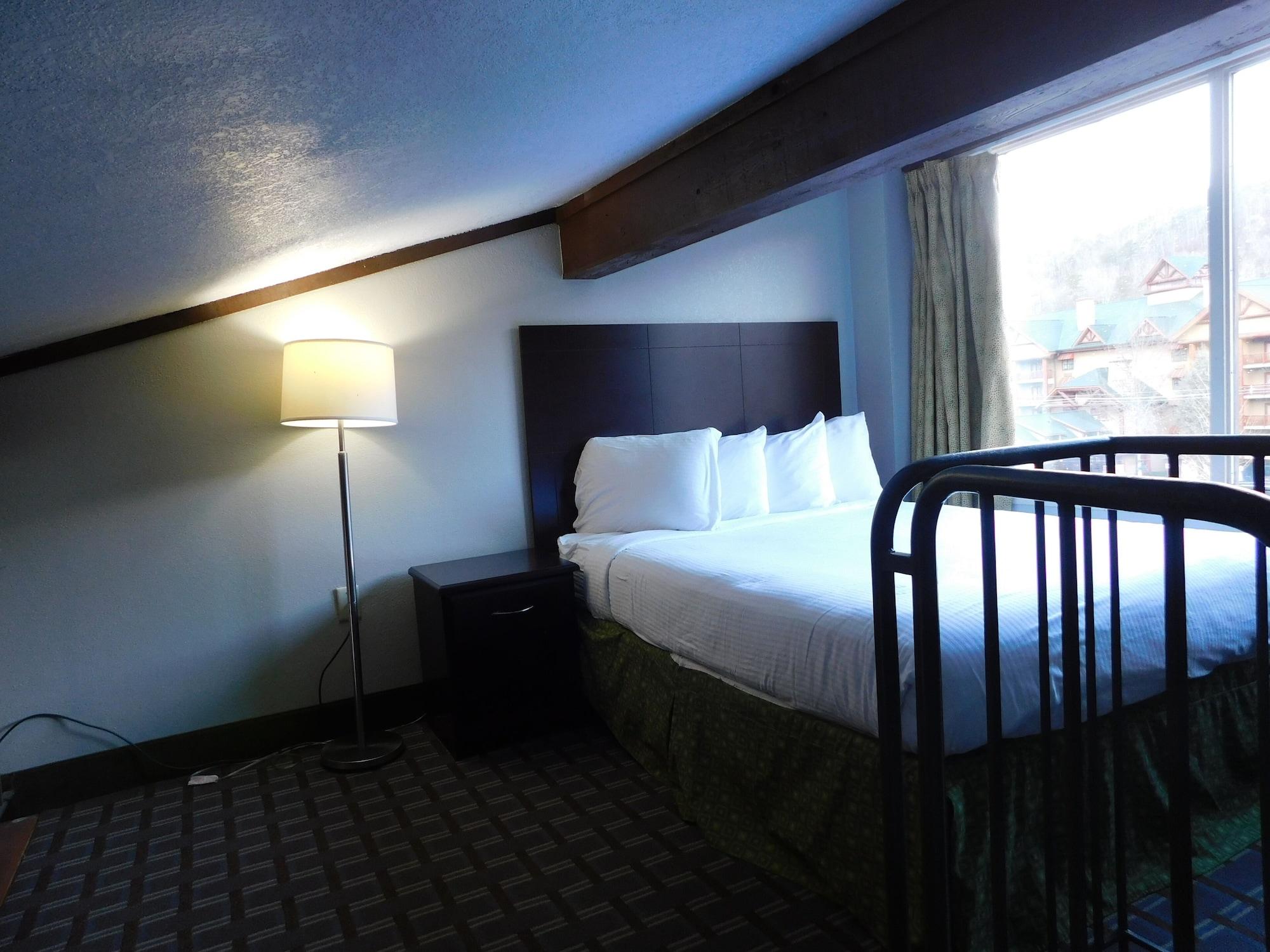 Days Inn & Suites By Wyndham Downtown Gatlinburg Parkway Dış mekan fotoğraf